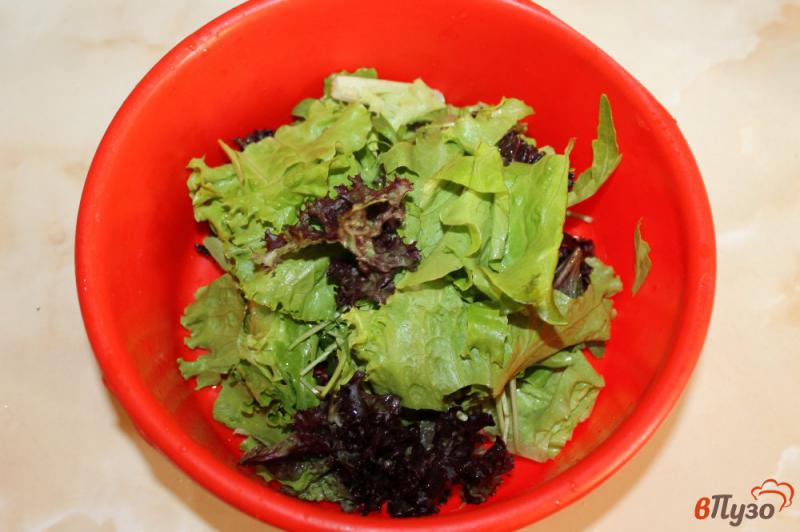 Фото приготовление рецепта: Витаминный зеленый салат шаг №2