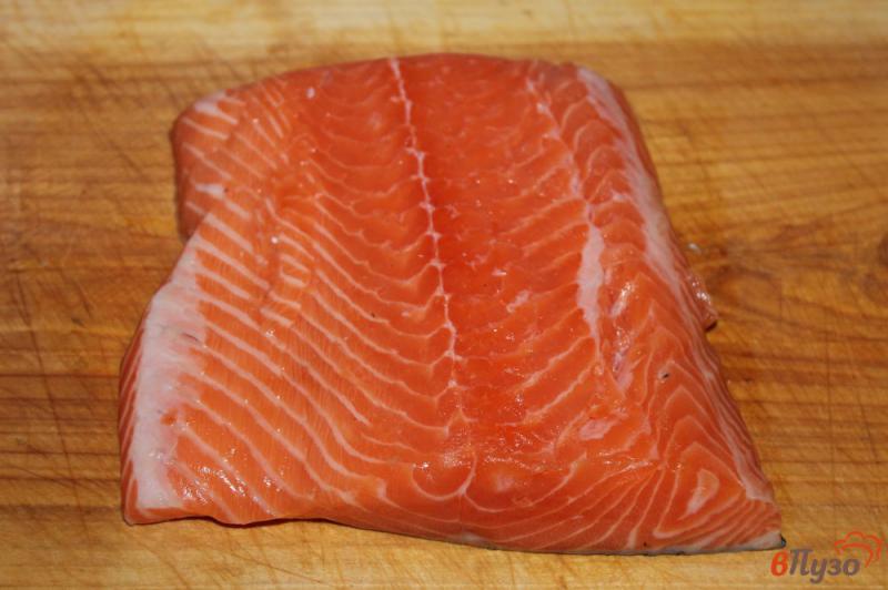 Фото приготовление рецепта: Красная рыба маринованная в пергаменте шаг №1
