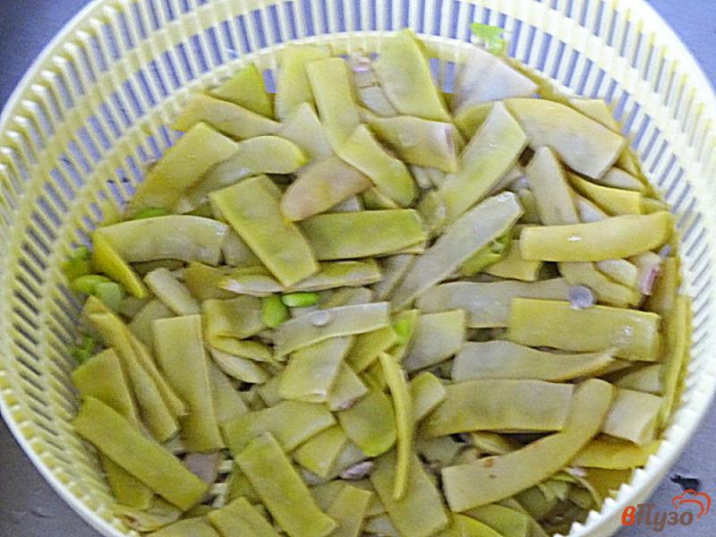 Фото приготовление рецепта: Салат из стручковой фасоли шаг №6