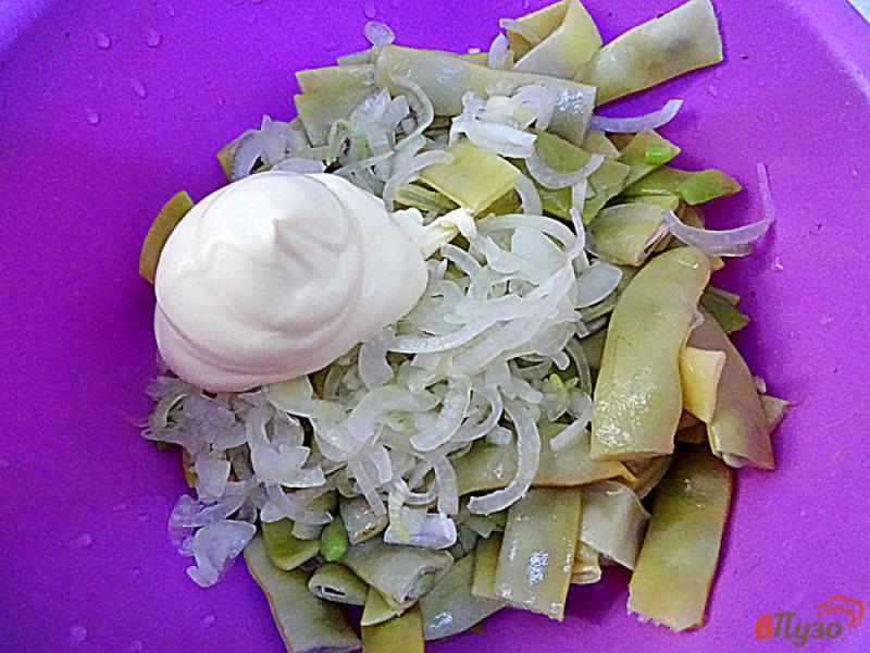 Фото приготовление рецепта: Салат из стручковой фасоли шаг №8
