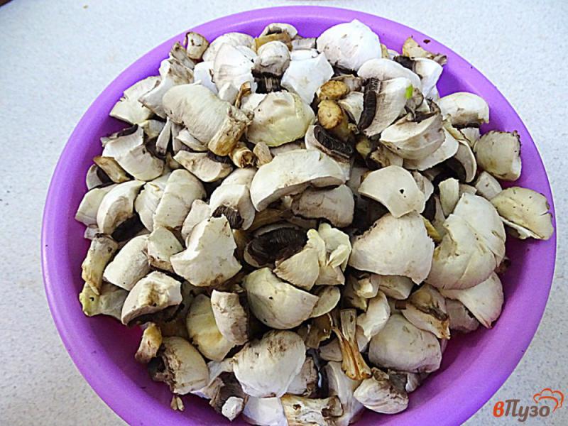 Фото приготовление рецепта: Кабачки тушёные с шампиньонами шаг №2