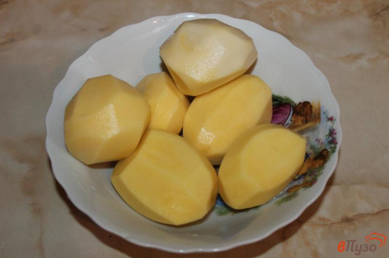 Фото приготовление рецепта: Картофельное пюре с рубленным шпинатом шаг №1