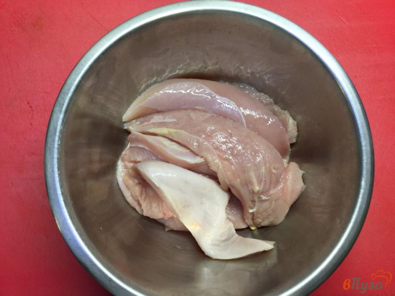 Фото приготовление рецепта: Пряное куриное филе шаг №1
