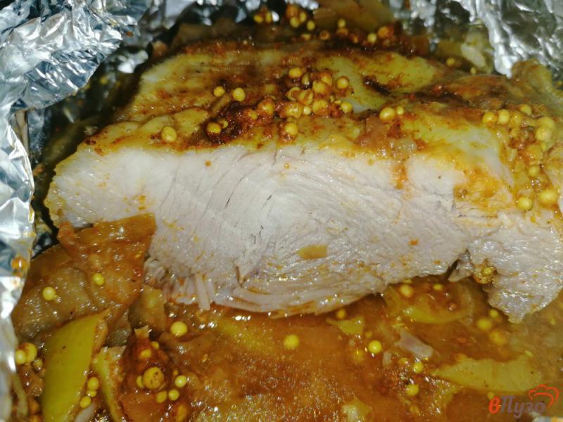 Фото приготовление рецепта: Свинина в горчице запеченная с яблоками шаг №7