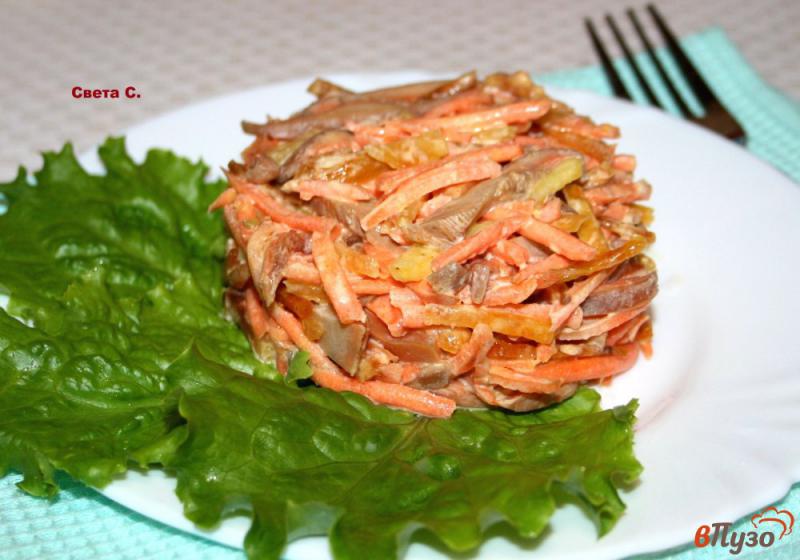Фото приготовление рецепта: Салат из моркови-по корейски с грибами шаг №6