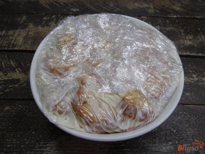 Фото приготовление рецепта: Торт из пряников с персиком без выпечки шаг №8