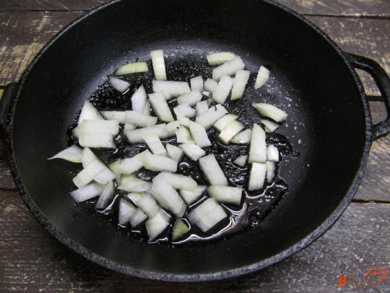 Фото приготовление рецепта: Котлеты из индейки с шампиньоном и капустой шаг №2