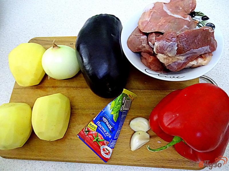 Фото приготовление рецепта: Жаркое из свинины с фасолью и овощами шаг №1