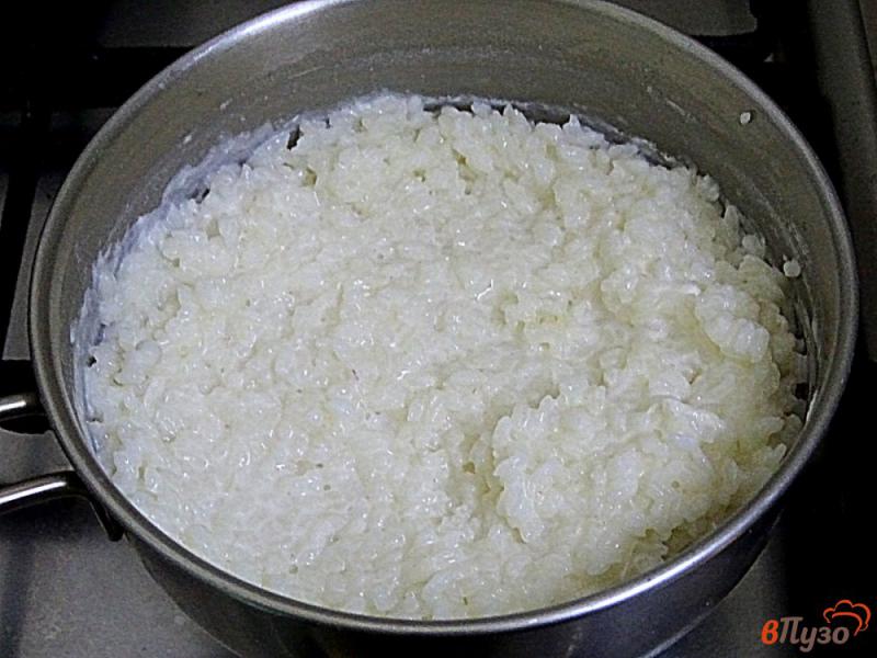 Фото приготовление рецепта: Рисовая запеканка с яблоками шаг №4