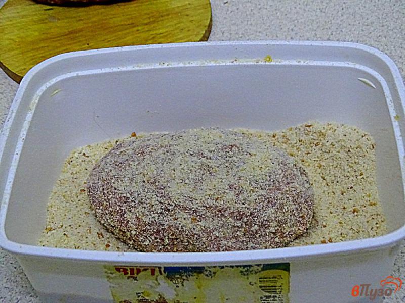 Фото приготовление рецепта: Котлеты с сыром моцарелла шаг №9
