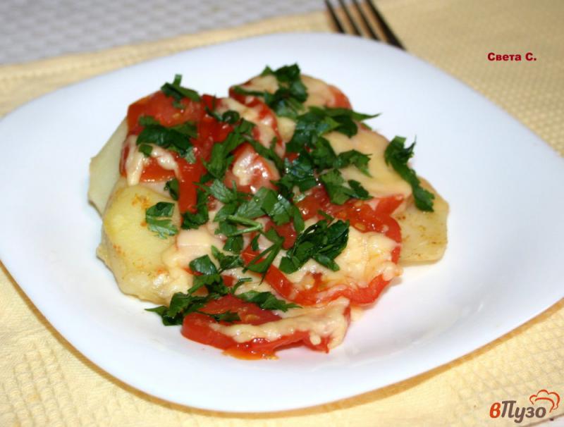 Фото приготовление рецепта: Запеканка из картофеля с помидорами и сыром в микроволновке шаг №5