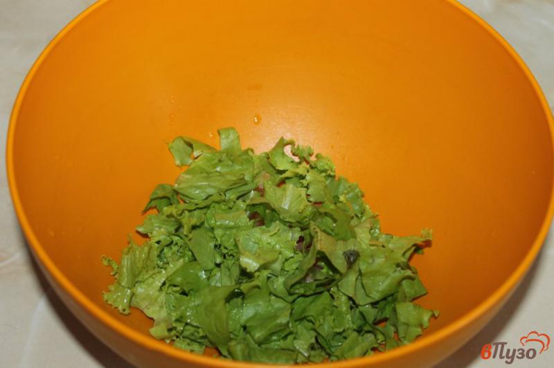 Фото приготовление рецепта: Фитнес салат с рыбой и овощами шаг №2