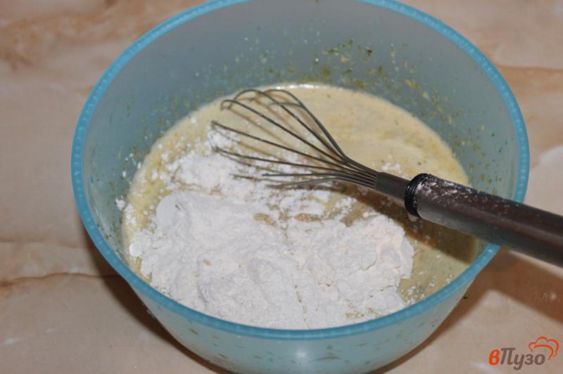 Фото приготовление рецепта: Оладьи из рыбной икры с сыром и укропом шаг №5
