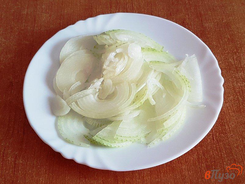 Фото приготовление рецепта: Зеленый салат с тунцом шаг №5