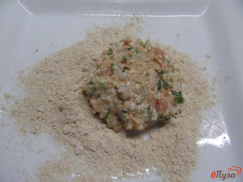 Фото приготовление рецепта: Котлеты из индейки с рисом и плавленым сыром шаг №5