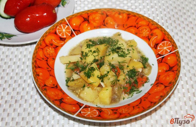 Фото приготовление рецепта: Тушеный картофель с баклажаном и кабачком шаг №6