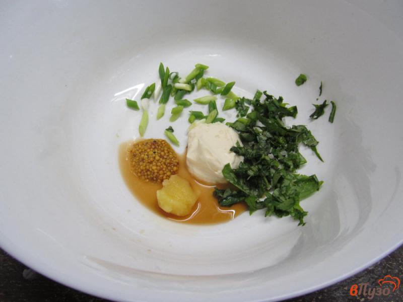 Фото приготовление рецепта: Капустный салат с виноградом шаг №1