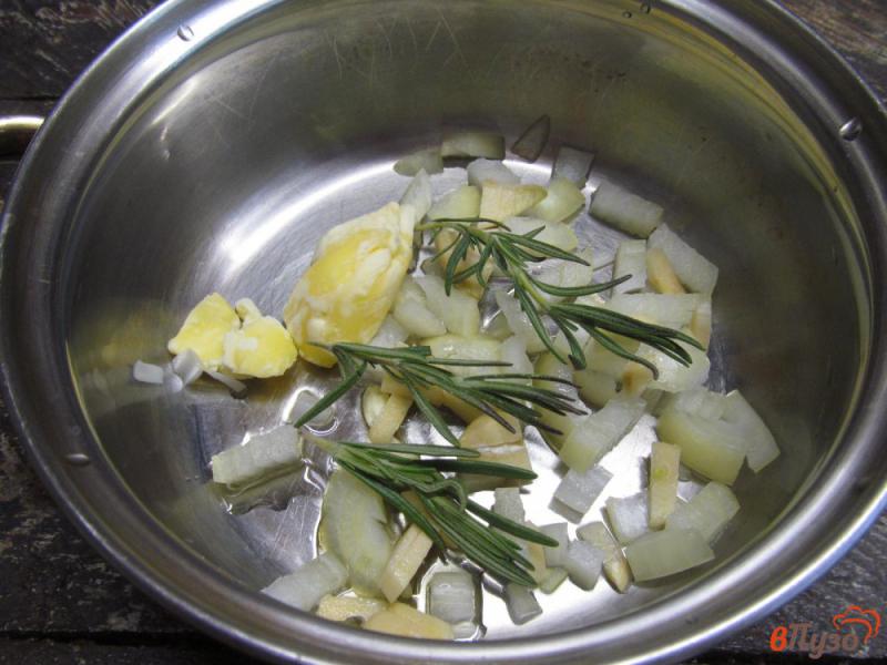 Фото приготовление рецепта: Суп-пюре из кабачка с макаронами шаг №1