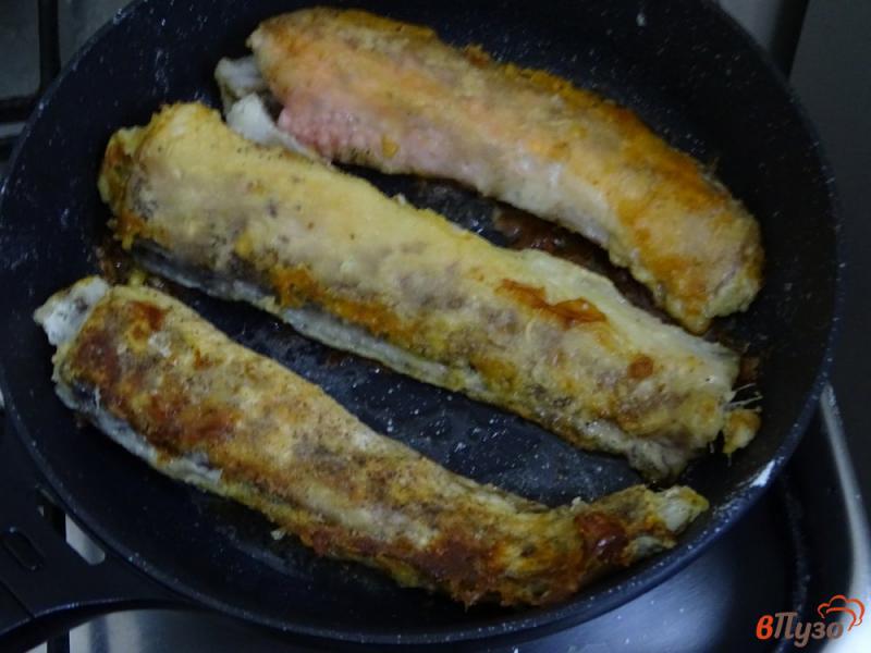 Фото приготовление рецепта: Креветочная рыба жареная с подливой шаг №9