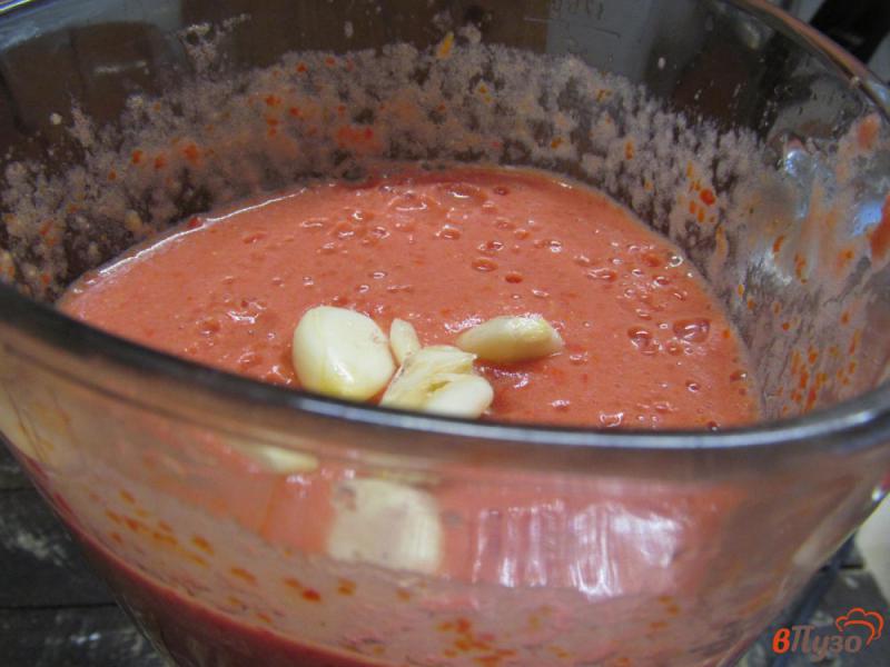 Фото приготовление рецепта: Аджика из помидора с хреном шаг №5
