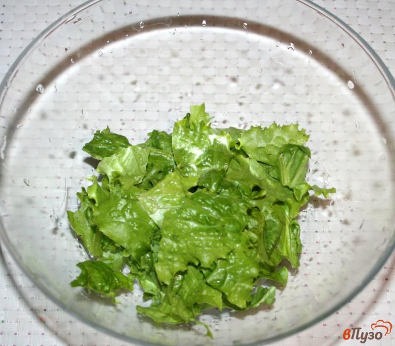 Фото приготовление рецепта: Крабовый салат с овощами шаг №1