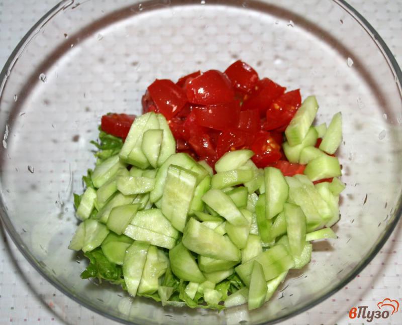 Фото приготовление рецепта: Крабовый салат с овощами шаг №2