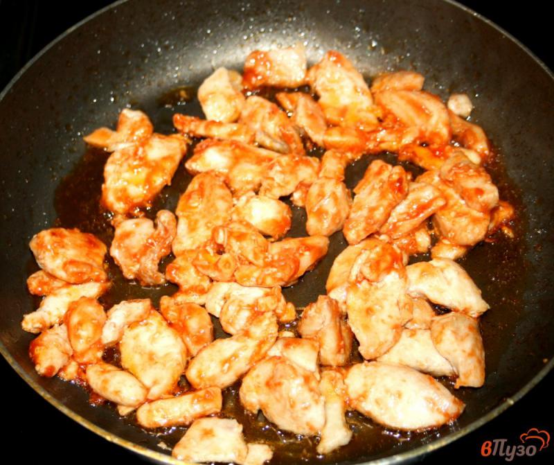 Фото приготовление рецепта: Кабачковая запеканка с курицей шаг №3