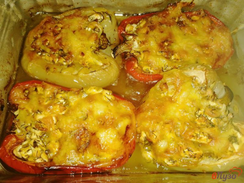 Фото приготовление рецепта: Болгарский перец фаршированный творогом и сыром шаг №6