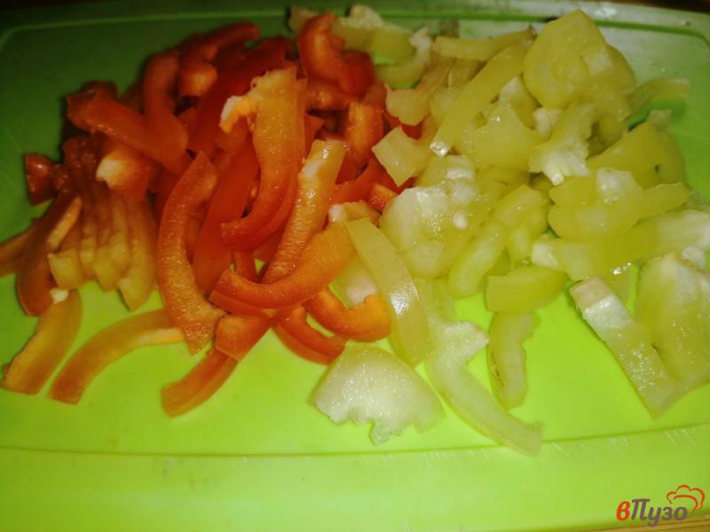 Фото приготовление рецепта: Паста с болгарским перцем, кабачком и соусом песто шаг №1