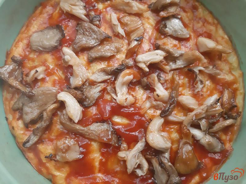 Фото приготовление рецепта: Пицца из кабачка с грибами шаг №9