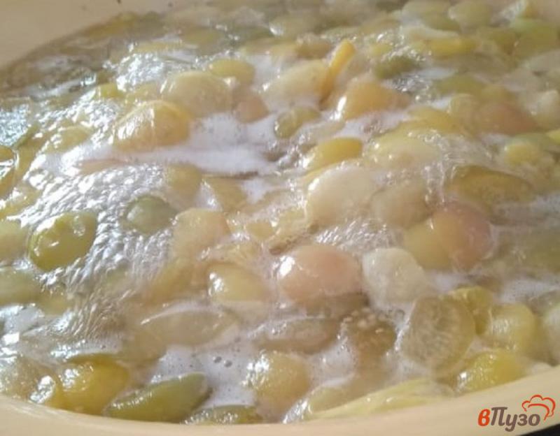 Фото приготовление рецепта: Варенье из физалиса с лимоном и мятой шаг №7