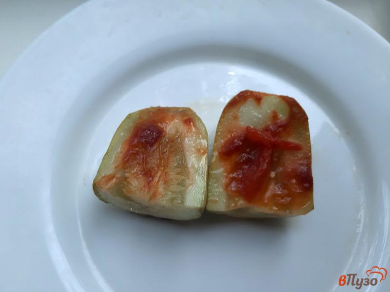Фото приготовление рецепта: Запеченные баклажаны и цуккини с томатным соусом шаг №2