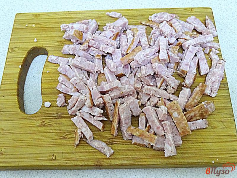Фото приготовление рецепта: Капуста тушёная по-польски с кобасой шаг №4