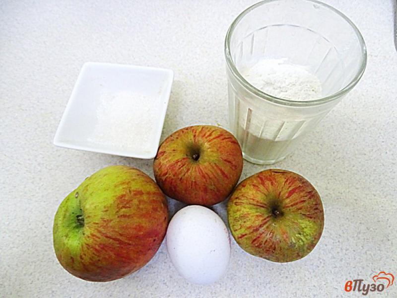 Фото приготовление рецепта: Яблочные оладьи шаг №1