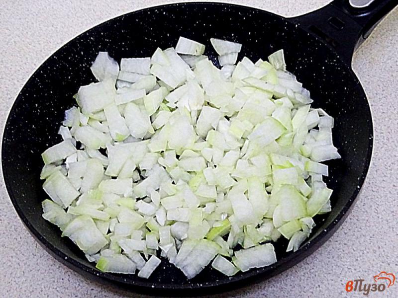 Фото приготовление рецепта: Перец фаршированный с овощным соусом шаг №1