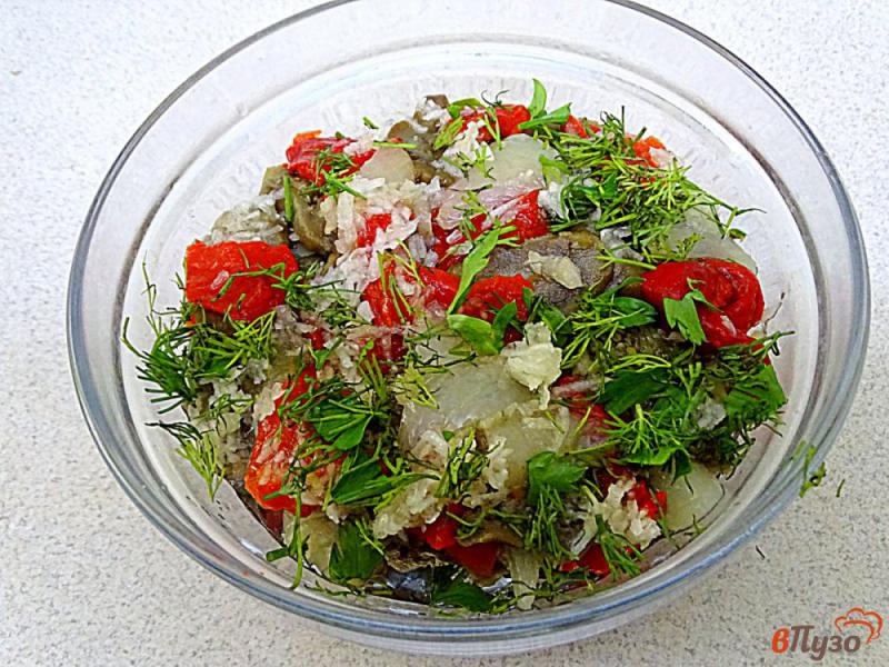 Фото приготовление рецепта: Салат из запеченных баклажанов и перцев шаг №11