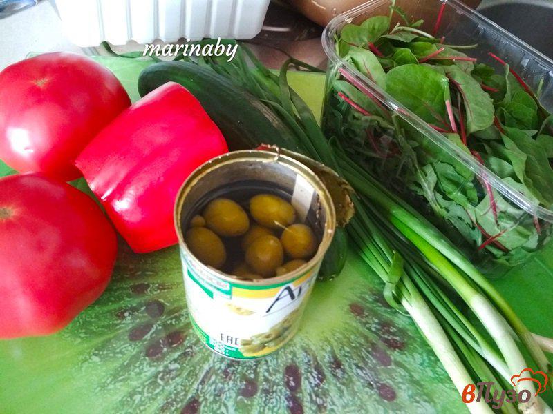 Фото приготовление рецепта: Салат овощной с рукколой и мангольдом шаг №1