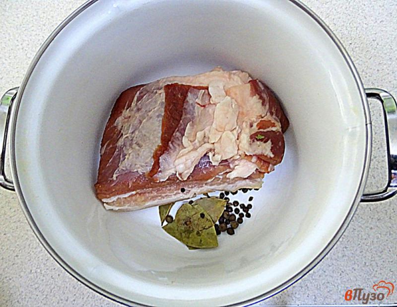Фото приготовление рецепта: Свиная грудинка варёная шаг №3