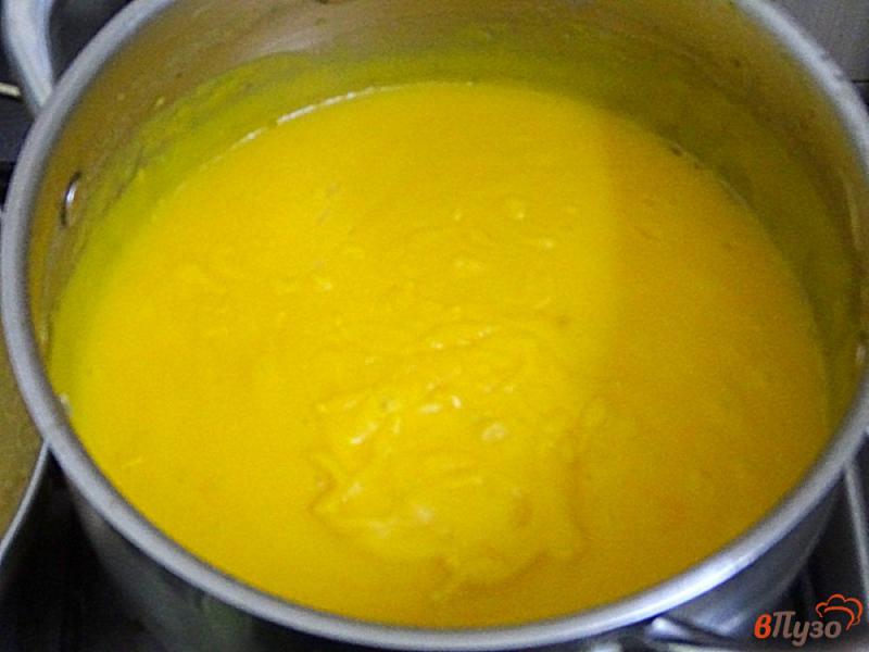 Фото приготовление рецепта: Суп пюре с тыквой на бульоне из куриных желудков шаг №8