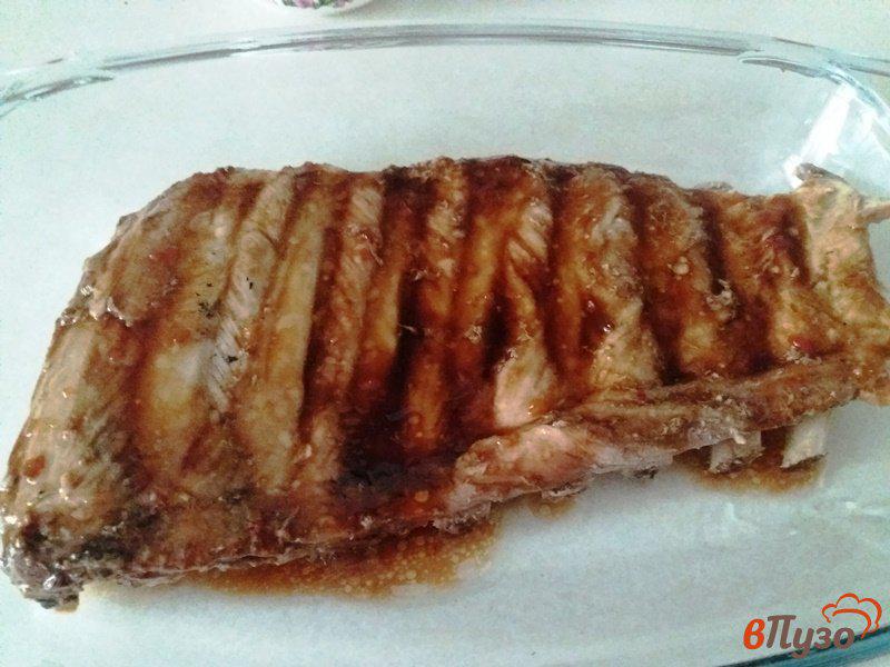 Фото приготовление рецепта: Запеченные свиные ребрышки в остро-сладком соусе шаг №4