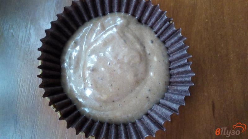 Фото приготовление рецепта: Шоколадные кексы на йогурте шаг №5