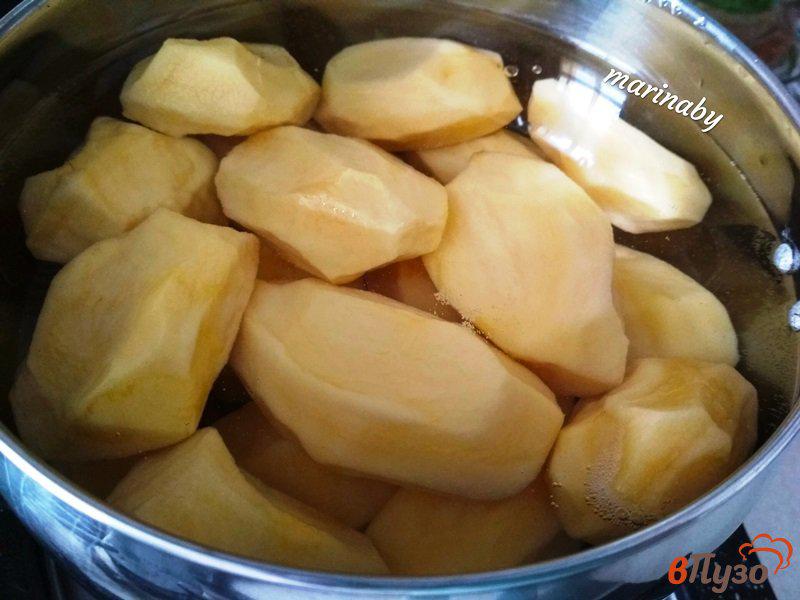 Фото приготовление рецепта: Запеченный пряный картофель с салом шаг №1