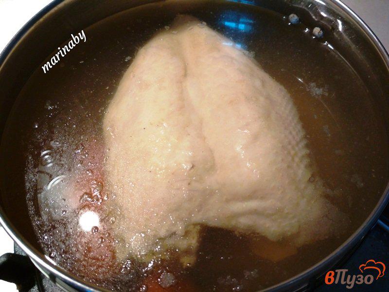 Фото приготовление рецепта: Куриный бульон с домашней лапшой шаг №1