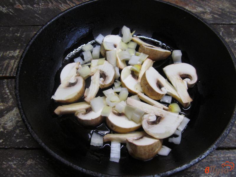 Фото приготовление рецепта: Цветная капуста с грибами шаг №1