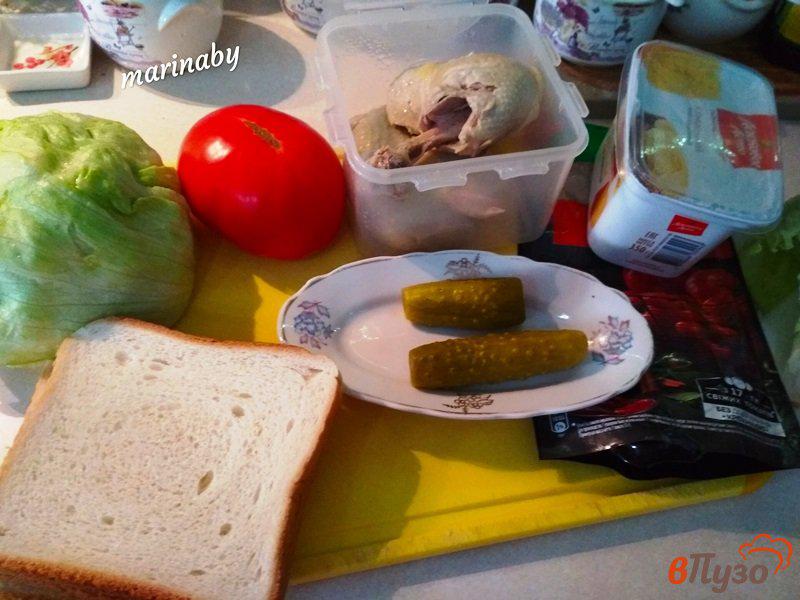 Фото приготовление рецепта: Сэндвич с курицей шаг №2
