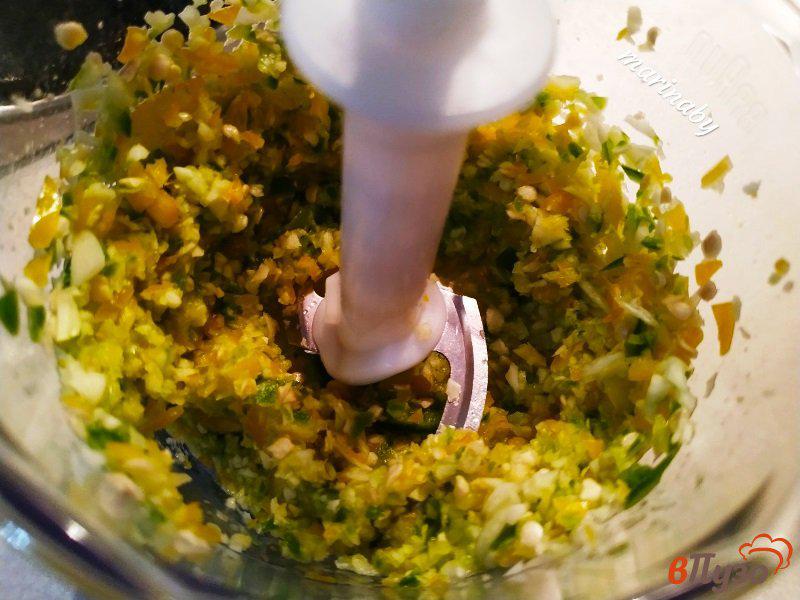 Фото приготовление рецепта: Острый соус с чили и ананасом шаг №3
