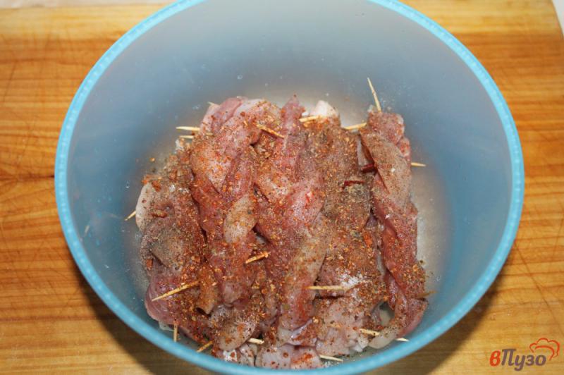 Фото приготовление рецепта: Косичка курино - свиная шаг №5