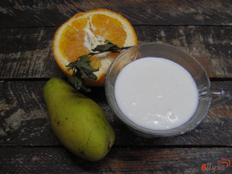 Фото приготовление рецепта: Смузи из груши с апельсином на йогурте шаг №1