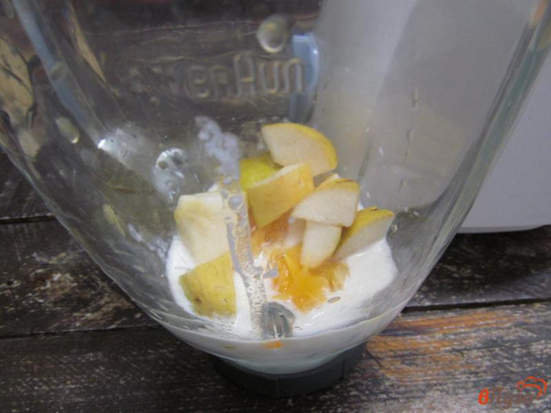 Фото приготовление рецепта: Смузи из груши с апельсином на йогурте шаг №2