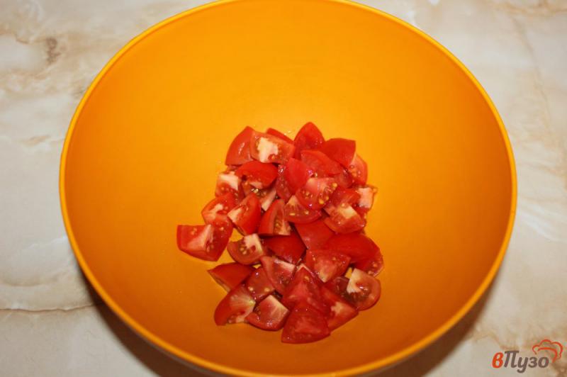 Фото приготовление рецепта: Салат из авокадо с фетой и бри шаг №1